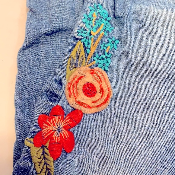 Zara Midrise Floral Embroidered Skinny Jeans Size 2 - Picture 3 of 11